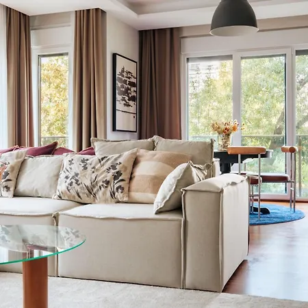 Central Spacious Flat 3 Min To Coast In Kadikoy Stambuł