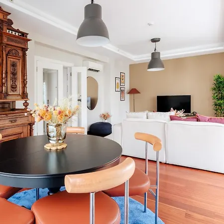 Central Spacious Flat 3 Min To Coast In Kadikoy Apartament Stambuł