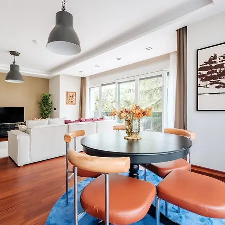 Central Spacious Flat 3 Min To Coast In Kadikoy Stambuł
